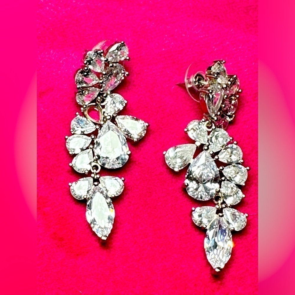 EARRINGS Crystal Prong Set Cluster Dangle Drop Silver Tone Wedding Pageant 4088